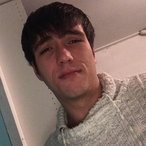 Meet your Posher, Andrew - Picture 1 of 1